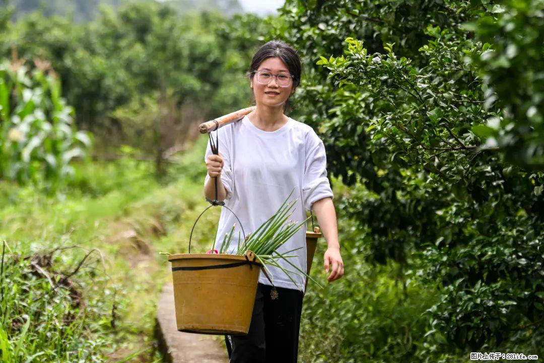全网追的“扁担女孩”，找了一份暑假工，时薪12元 - 兴安盟生活资讯 - 兴安盟28生活网 xam.28life.com